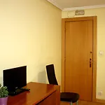 Pensión álvarez 2*