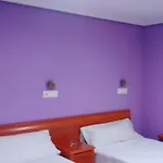 álvarez Pensión 2*