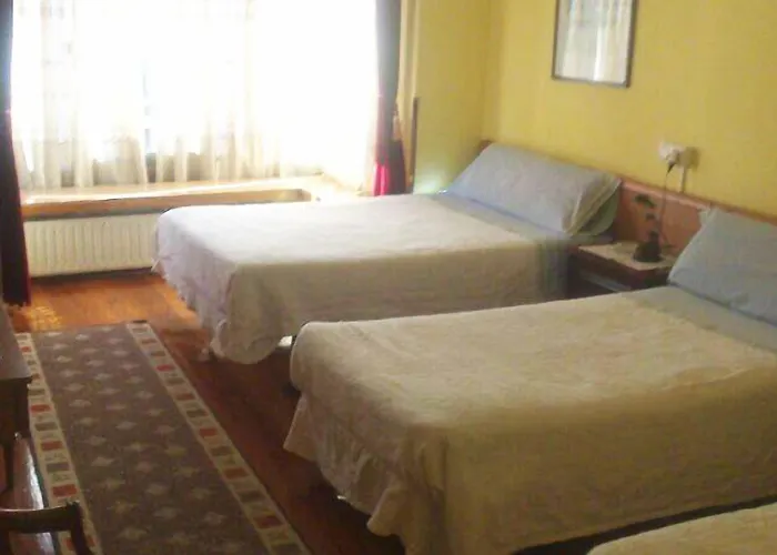 álvarez Vendégház 2*